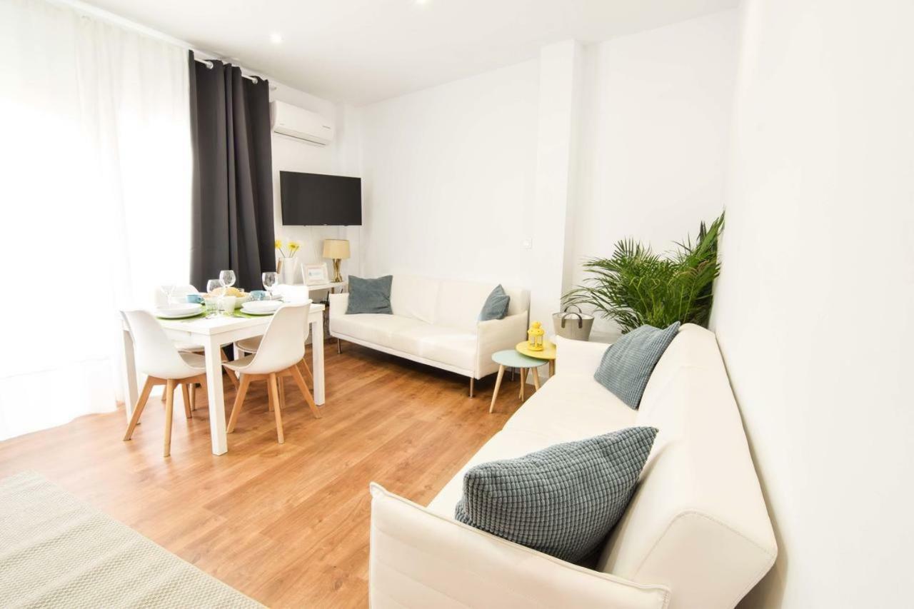 Lyrioshomes Malaga Cervantes Exteriér fotografie