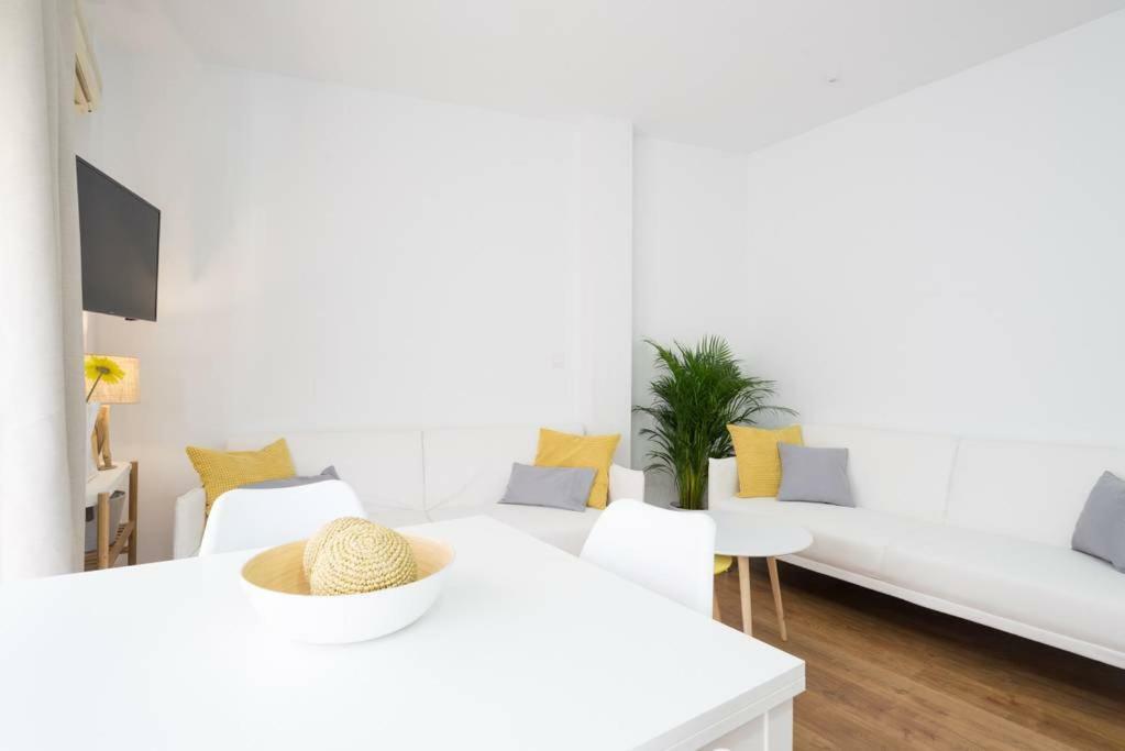 Lyrioshomes Malaga Cervantes Exteriér fotografie