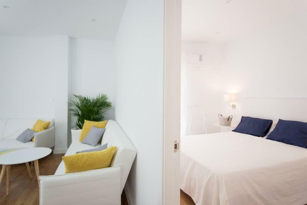 Lyrioshomes Malaga Cervantes Exteriér fotografie