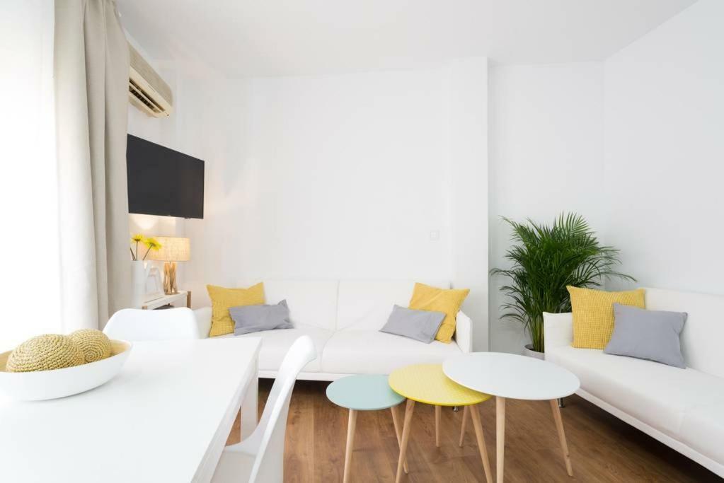 Lyrioshomes Malaga Cervantes Exteriér fotografie